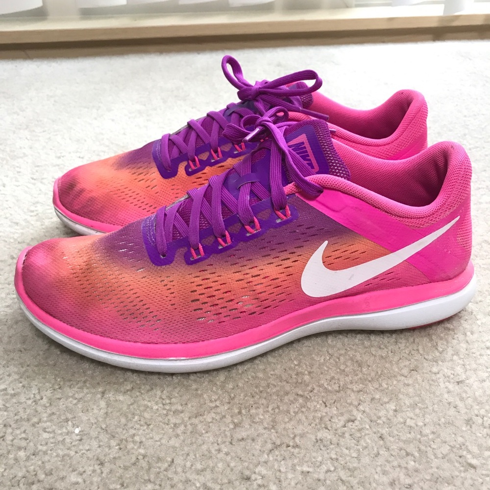 Nike Flex 2016 Women’s Pink Running Shoes Size 9